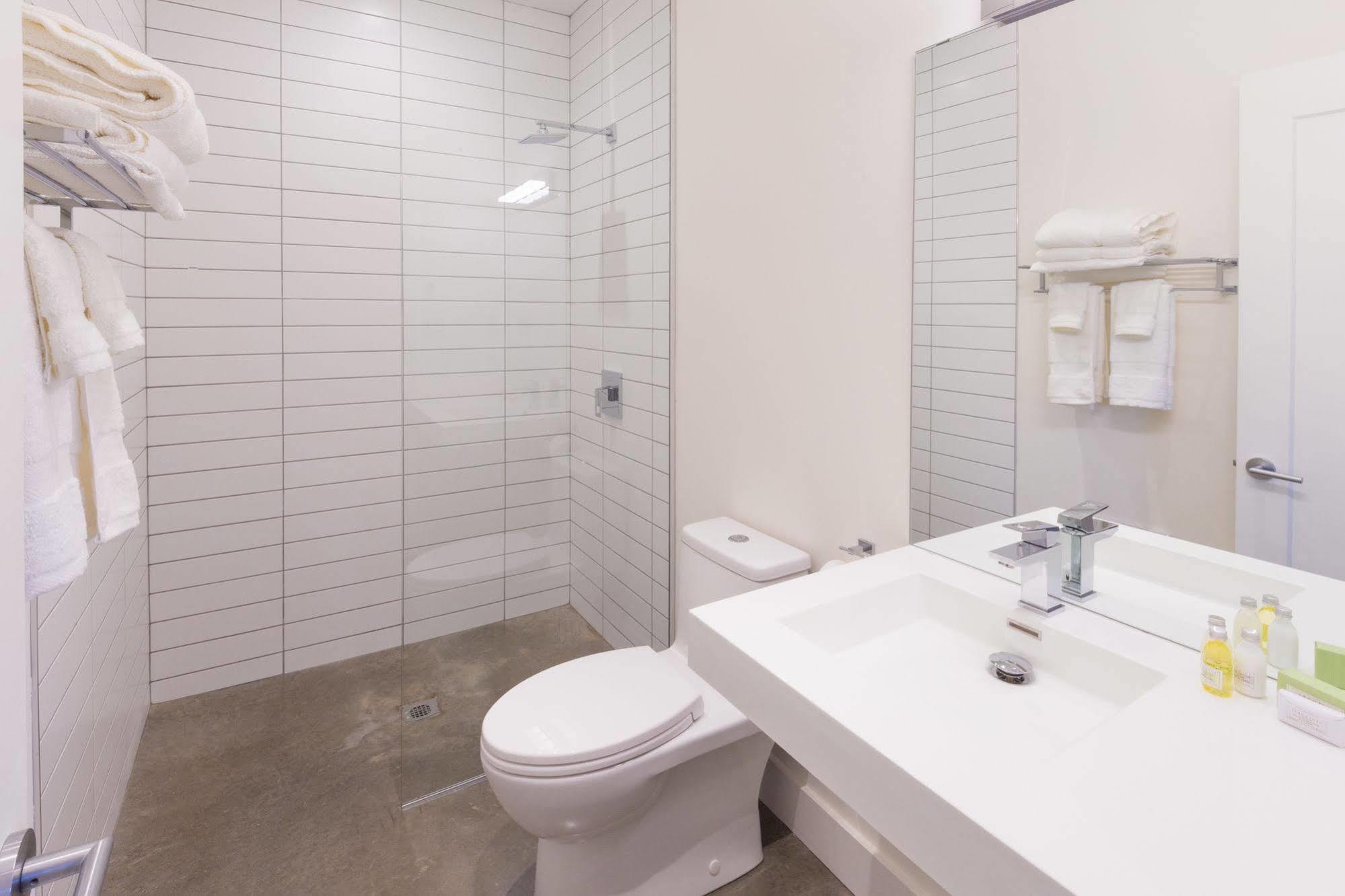 Quarterdeck Beachside Villas & Lofts Summerville Centre Bagian luar foto