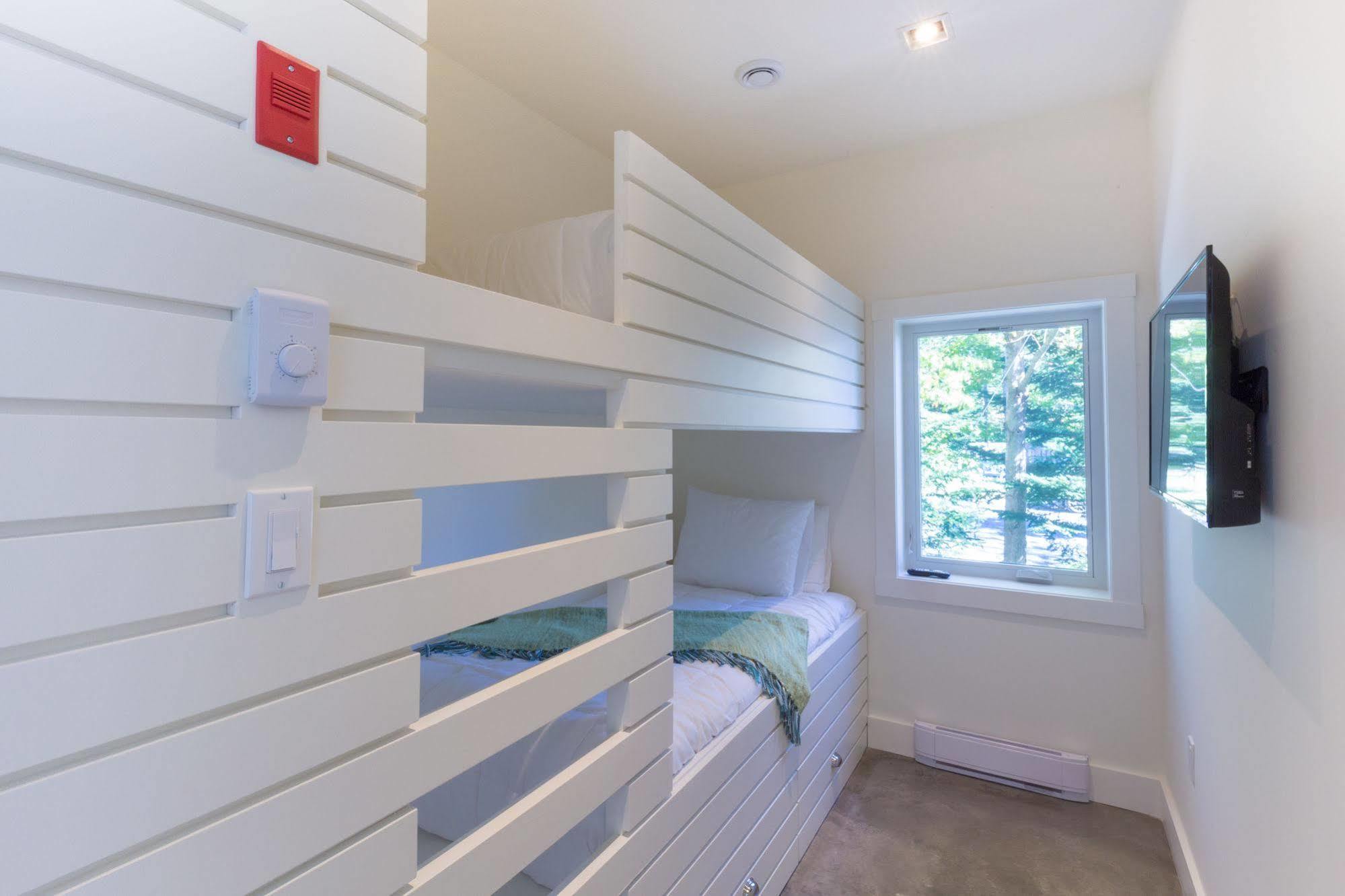 Quarterdeck Beachside Villas & Lofts Summerville Centre Bagian luar foto
